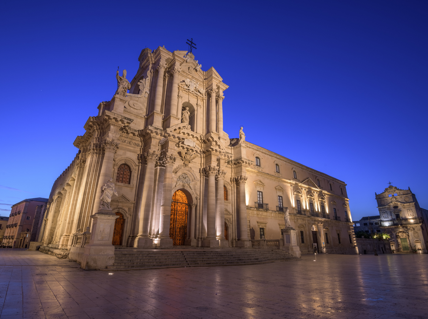 Piazza Duomo e la Cattedrale